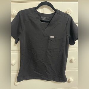 FIGS Women's Black Catarina - One-Pocket Scrub Top | Zamora Jogger Scrub Pants